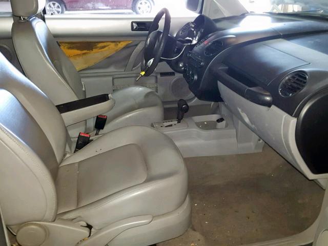 3VWRW31C86M412816 - 2006 VOLKSWAGEN NEW BEETLE ვერცხლისფერი ფოტო 5