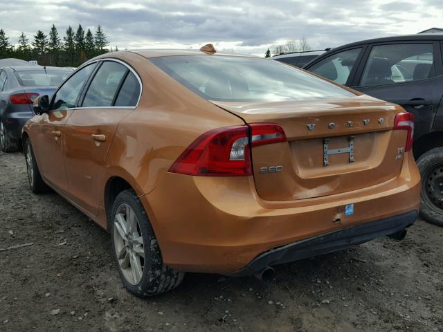 YV1902FH5B2006037 - 2011 VOLVO S60 T6 ORANGE photo 3