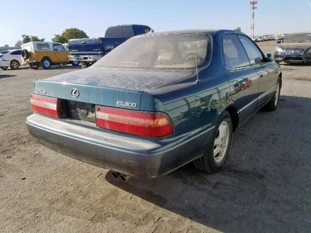 JT8BF12GXT0155245 - 1996 LEXUS ES 300 GREEN photo 4