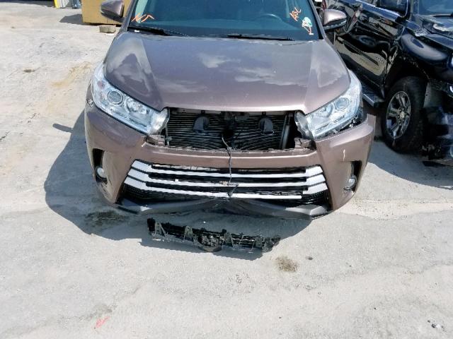 5TDKZRFHXJS273123 - 2018 TOYOTA HIGHLANDER BROWN photo 9