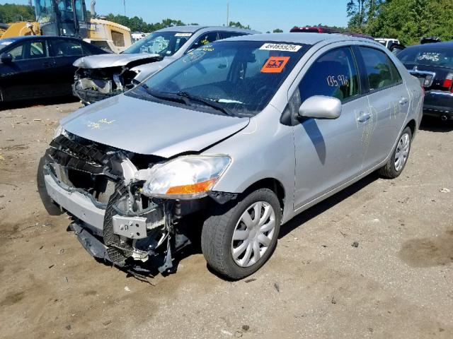 JTDBT4K32A1371462 - 2010 TOYOTA YARIS SILVER photo 2