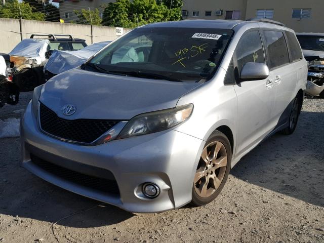 5TDXK3DC2BS135575 - 2011 TOYOTA SIENNA SPO GRAY photo 2