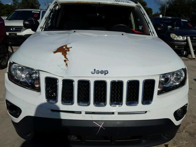 1C4NJCBA0GD743691 - 2016 JEEP COMPASS SP أبيض صورة 9