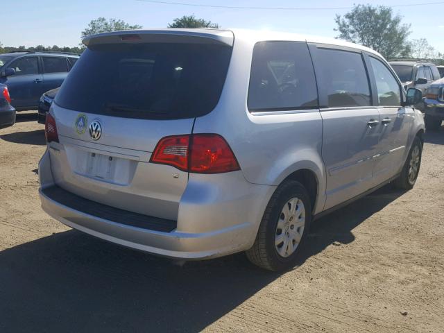 2C4RVAAG8CR120262 - 2012 VOLKSWAGEN ROUTAN S SILVER photo 4