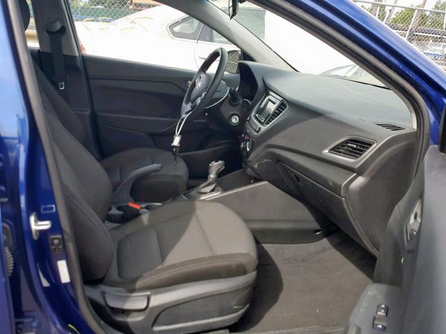 3KPC24A36JE006630 - 2018 HYUNDAI ACCENT SE BLUE photo 5