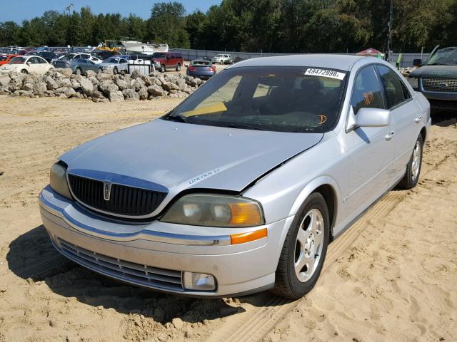 1LNHM87A1YY753470 - 2000 LINCOLN LS SILVER photo 2