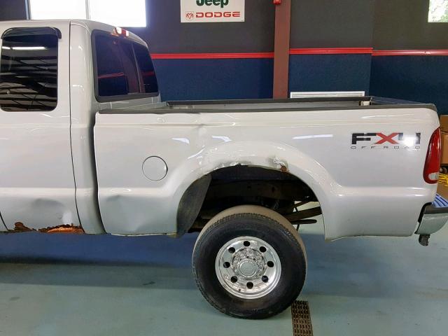 1FTSX31PX4EA27183 - 2004 FORD F350 SRW S SILVER photo 9