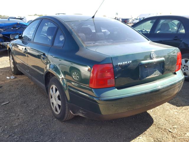 WVWAC63B41P015749 - 2001 VOLKSWAGEN PASSAT GLS GREEN photo 3