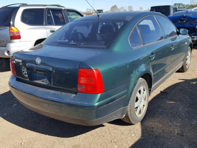 WVWAC63B41P015749 - 2001 VOLKSWAGEN PASSAT GLS GREEN photo 4