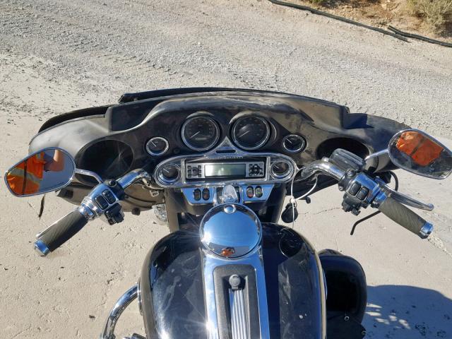 1HD1FC4368Y638838 - 2008 HARLEY-DAVIDSON FLHTCUI BLACK photo 9