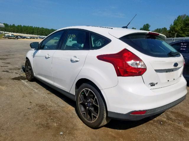 1FAHP3K28CL346126 - 2012 FORD FOCUS SE WHITE photo 3