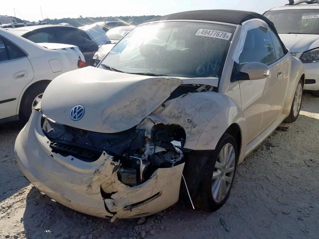 3VWRG3AL2AM008464 - 2010 VOLKSWAGEN NEW BEETLE კრემისფერი ფოტო 2