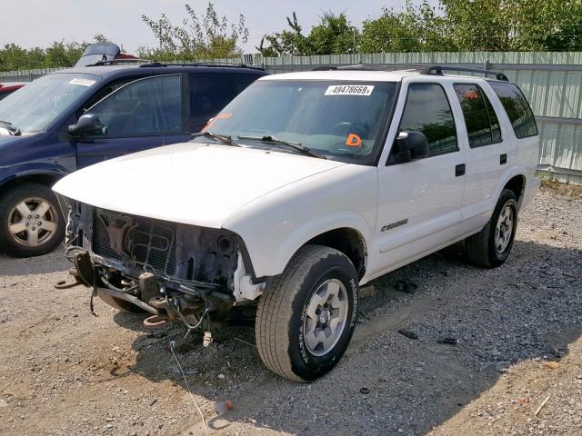 1GNDT13X04K167113 - 2004 CHEVROLET BLAZER WHITE photo 2