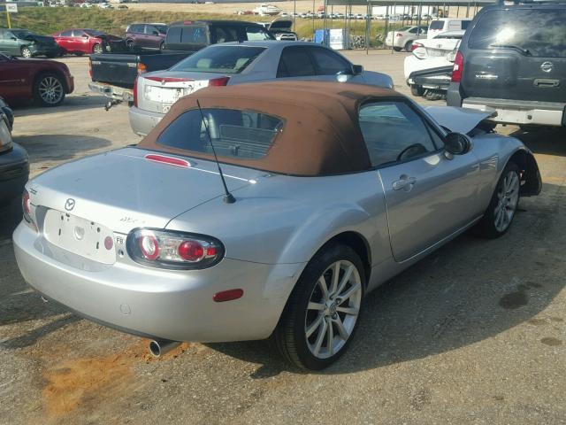 JM1NC25F660111246 - 2006 MAZDA MX-5 MIATA SILVER photo 4