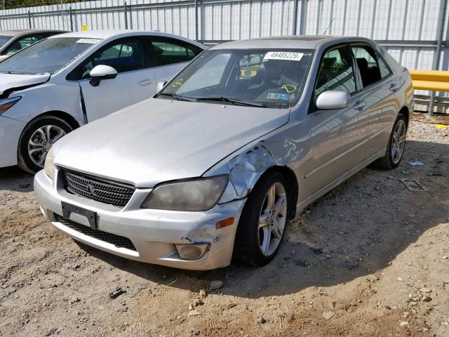 JTHBD192840081275 - 2004 LEXUS IS 300 SILVER photo 2