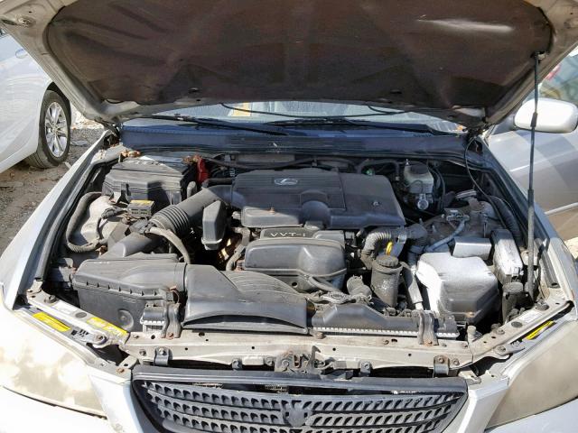 JTHBD192840081275 - 2004 LEXUS IS 300 SILVER photo 7