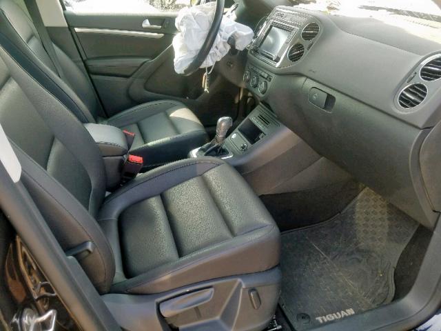 WVGMV7AX7HK039994 - 2017 VOLKSWAGEN TIGUAN COM 黑色 照片 5