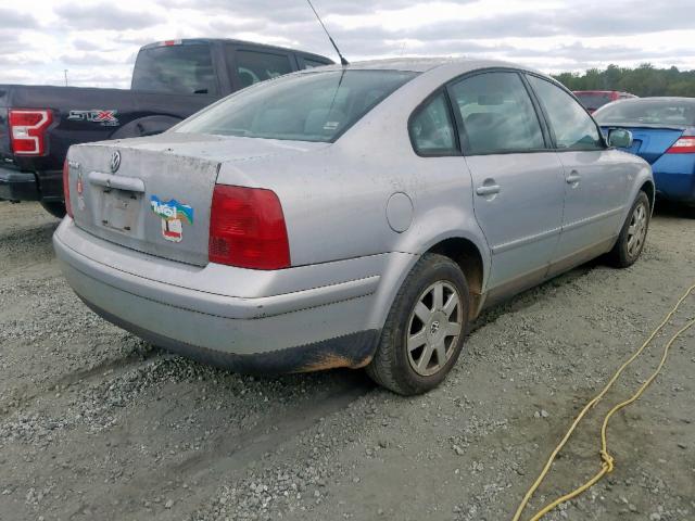 WVWMA23B7YP227857 - 2000 VOLKSWAGEN PASSAT GLS SILVER photo 4