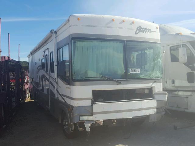 5B4LP37J3Y3317666 - 2000 WORKHORSE CUSTOM CHASSIS MOTORHOME WHITE photo 1