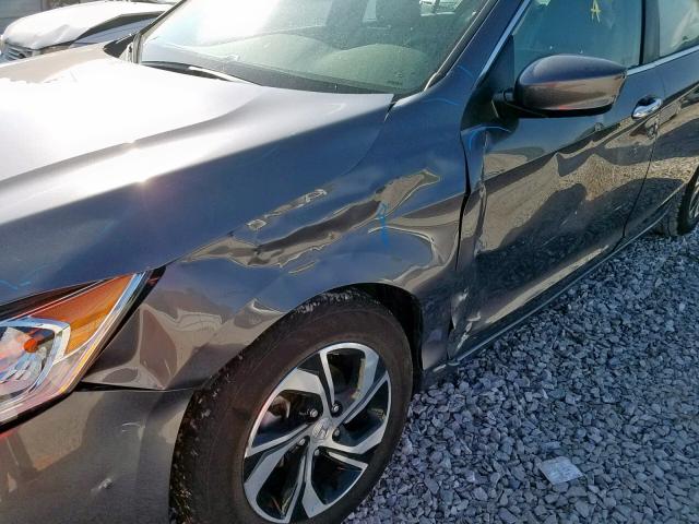 1HGCR2F38HA286087 - 2017 HONDA ACCORD LX GRAY photo 9