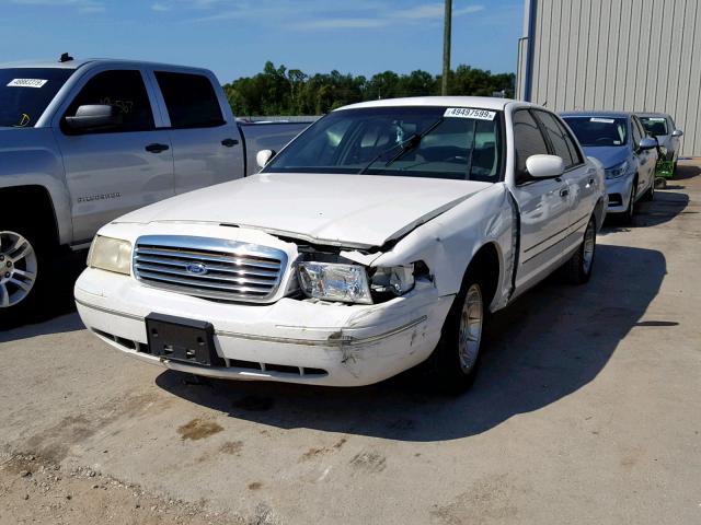 2FAFP74W5XX154153 - 1999 FORD CROWN VICT WHITE photo 2