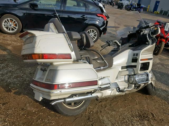 1HFSC2232LA201437 - 1990 HONDA GL1500 SE WHITE photo 4