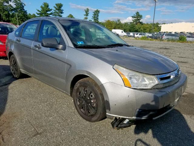 1FAHP34NX8W188496 - 2008 FORD FOCUS S/SE SILVER photo 1