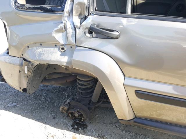 1J4GL38K65W669675 - 2005 JEEP LIBERTY RE GOLD photo 9