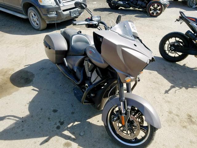 5VPDB36N9G3051815 - 2016 VICTORY MOTORCYCLES CROSS COUN GRAY photo 1