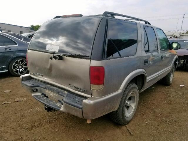 1GNCS13W22K216864 - 2002 CHEVROLET BLAZER BROWN photo 4