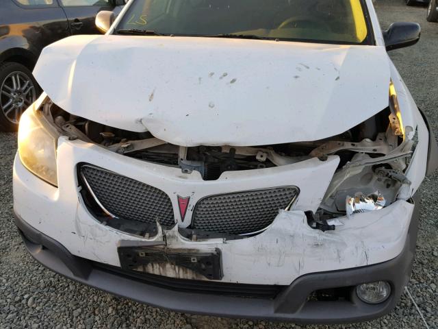 5Y2SL65807Z409932 - 2007 PONTIAC VIBE WHITE photo 9