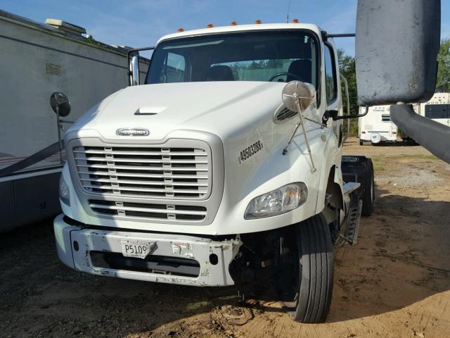 1FUBC4CY3GHHL1408 - 2016 FREIGHTLINER M2 112 MED WHITE photo 2