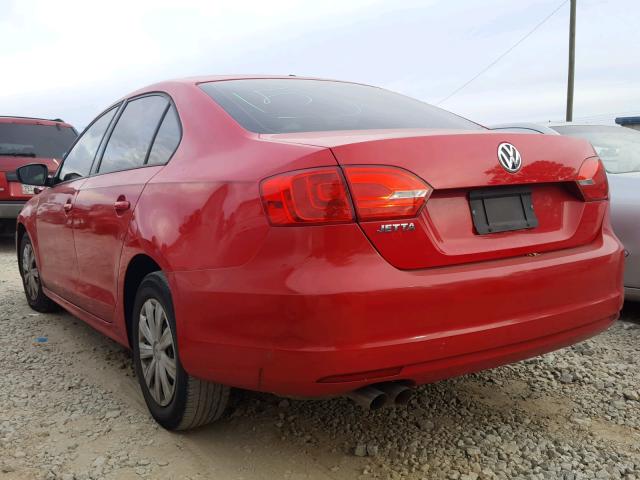 3VW2K7AJXCM366825 - 2012 VOLKSWAGEN JETTA BASE RED photo 3