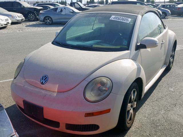 3VWPF31YX6M309478 - 2006 VOLKSWAGEN NEW BEETLE ბეჟი ფოტო 2