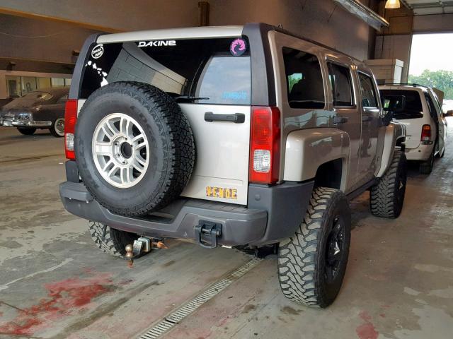 5GTDN136X68166621 - 2006 HUMMER H3 SILVER photo 4