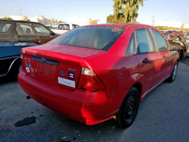 1FAFP34N46W179877 - 2006 FORD FOCUS ZX4 RED photo 4
