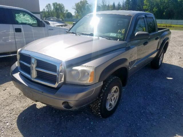 1D7HW48P17S166770 - 2007 DODGE DAKOTA QUA GRAY photo 2