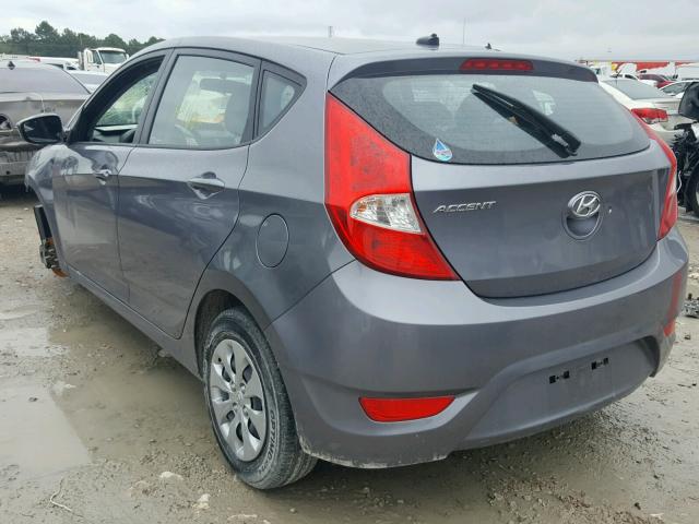 KMHCT5AE5GU268116 - 2016 HYUNDAI ACCENT SE GRAY photo 3