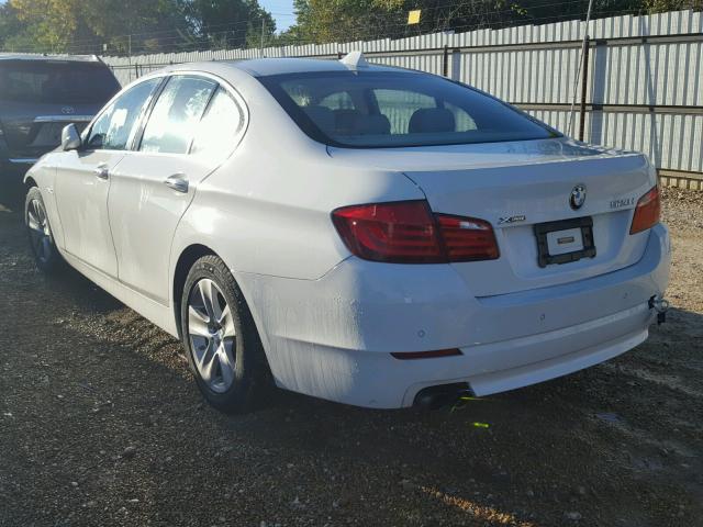 WBAXH5C59DD113341 - 2013 BMW 528 XI WHITE photo 3