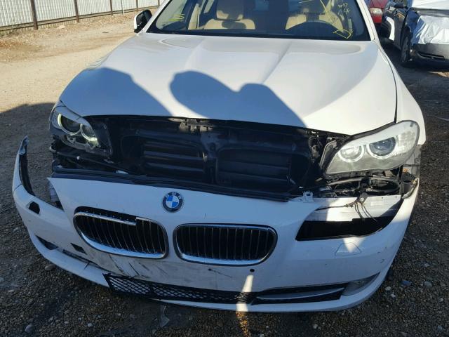 WBAXH5C59DD113341 - 2013 BMW 528 XI WHITE photo 9