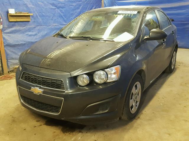 1G1JA5SH3G4143893 - 2016 CHEVROLET SONIC LS GRAY photo 2