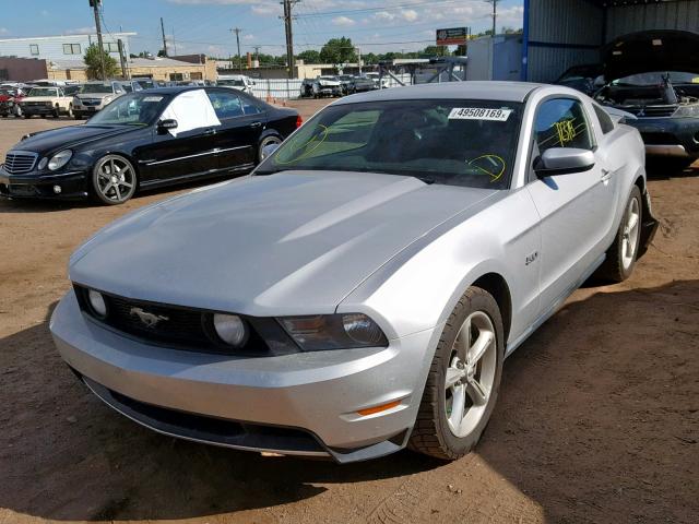 1ZVBP8CF7C5247555 - 2012 FORD MUSTANG GT SILVER photo 2
