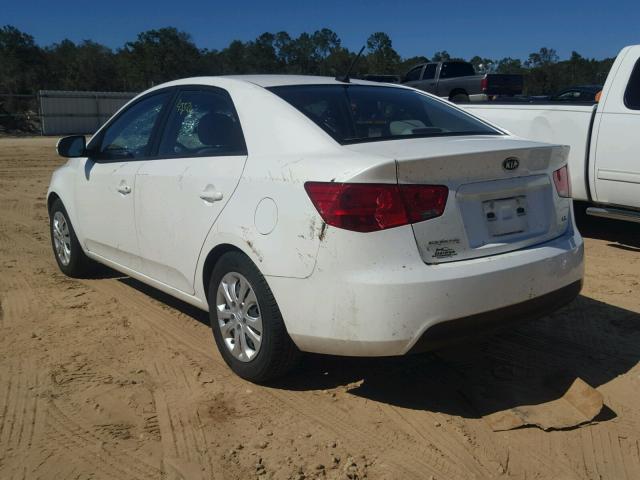 KNAFU4A20D5718322 - 2013 KIA FORTE EX WHITE photo 3