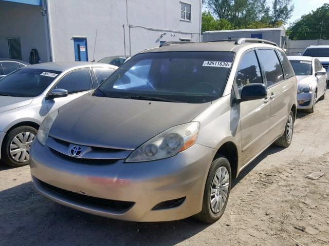 5TDZK23C28S158898 - 2008 TOYOTA SIENNA CE GOLD photo 2