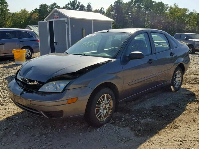 1FAFP34N87W319799 - 2007 FORD FOCUS ZX4 GRAY photo 2