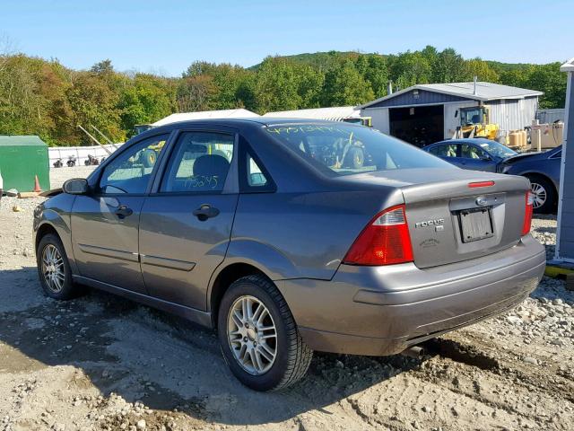 1FAFP34N87W319799 - 2007 FORD FOCUS ZX4 GRAY photo 3