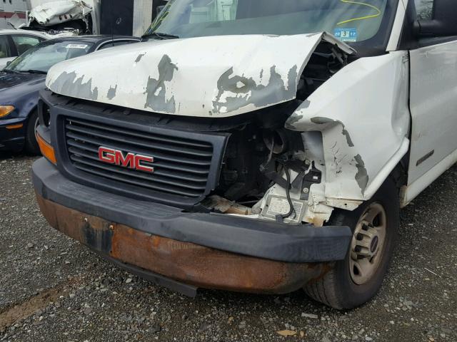 1GTHG39V651222462 - 2005 GMC SAVANA G35 WHITE photo 9