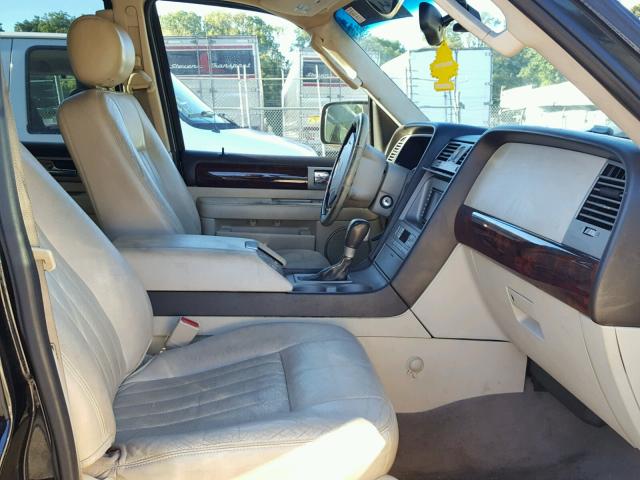 5LMFU28R83LJ08746 - 2003 LINCOLN NAVIGATOR Қара фото 5