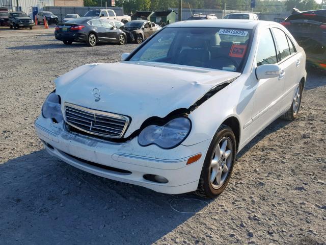 WDBRF61JX2F246892 - 2002 MERCEDES-BENZ C 240 WHITE photo 2