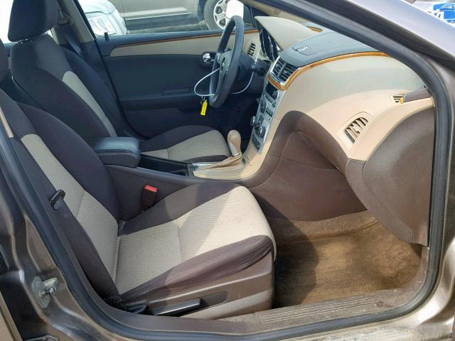 1G1ZC5EB7AF272767 - 2010 CHEVROLET MALIBU 1LT 棕色 照片 5
